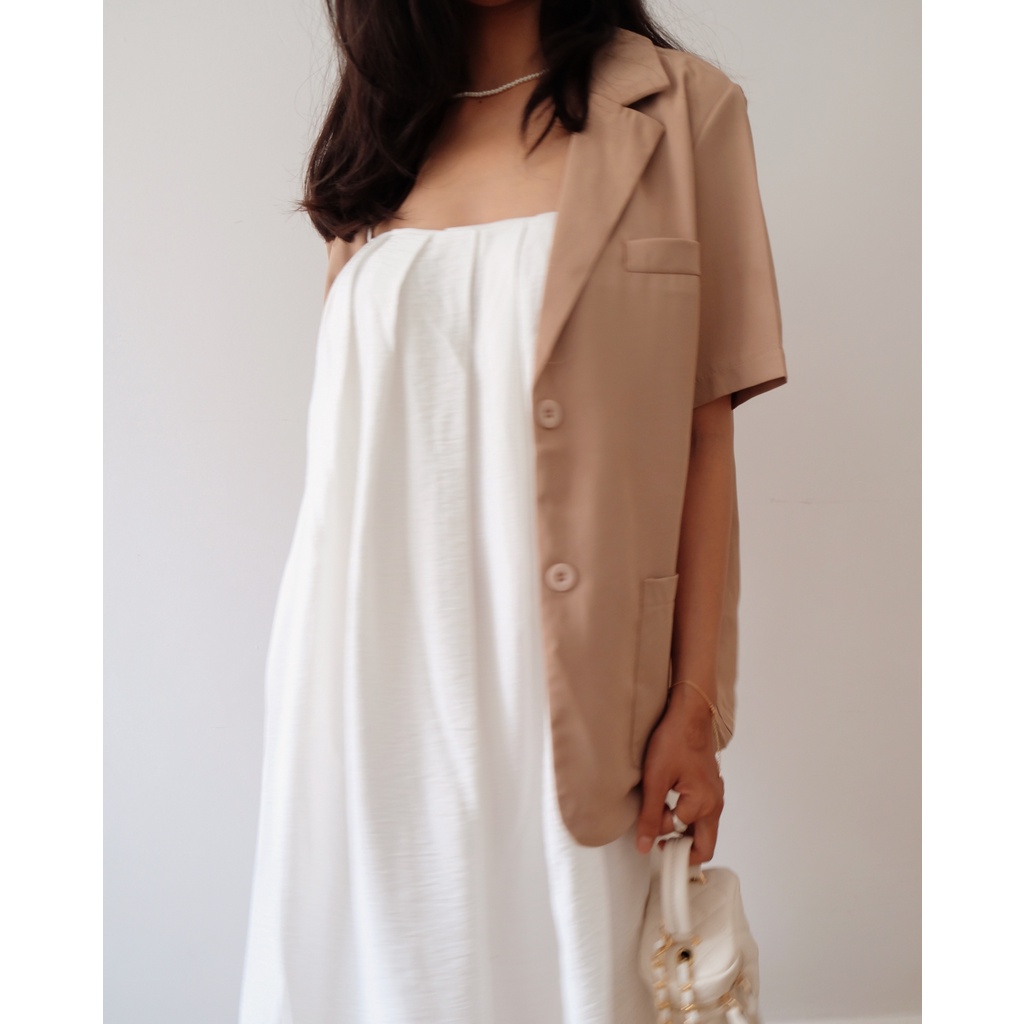Áo Blazer Nữ Mỏng Nhẹ Tay Ngắn | HQ3426 | Lana Official