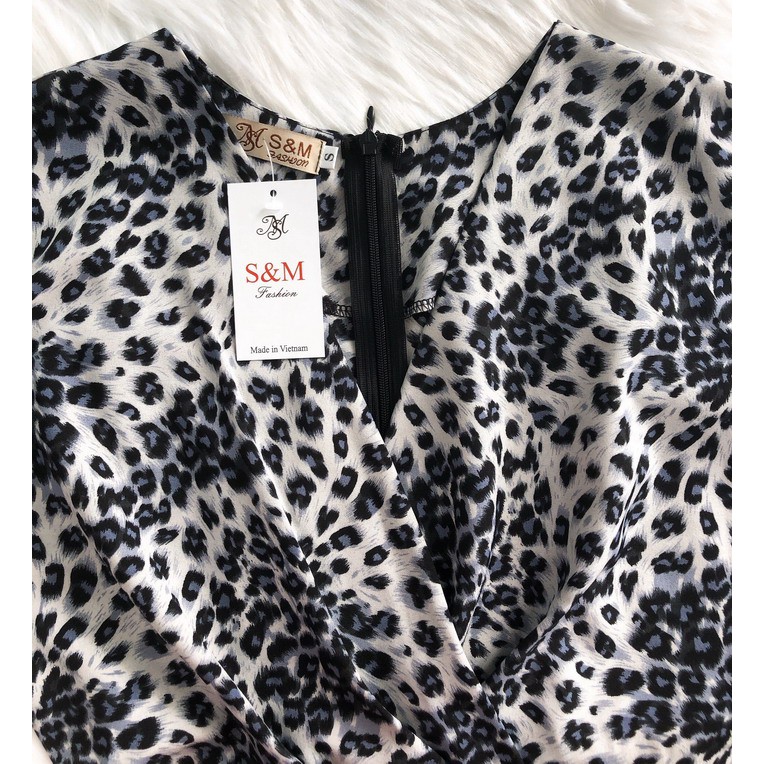 Jumpsuit ngắn cổ đắp chéo, tay liền, họa tiết da beo siêu sang, có size lớn S&amp;M GR0105