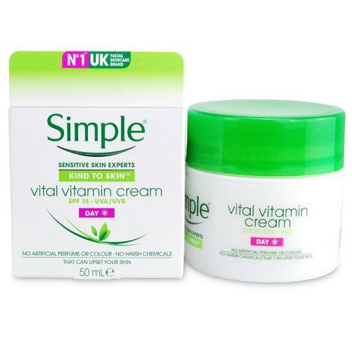 Kem dưỡng ban ngày Simple Vital Vitamin Cream Day