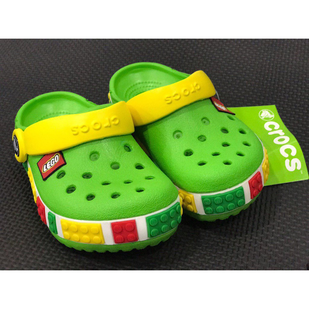 Dép sục cross lego cho bé trai và bé gái từ 2 tuổi đến 14 tuổi tăng kèm sticker gắn dép