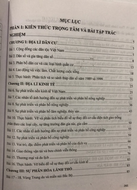 Sách - Hướng dẫn trọng tâm Ôn luyện thi vào lớp 10 THPT môn Địa lí