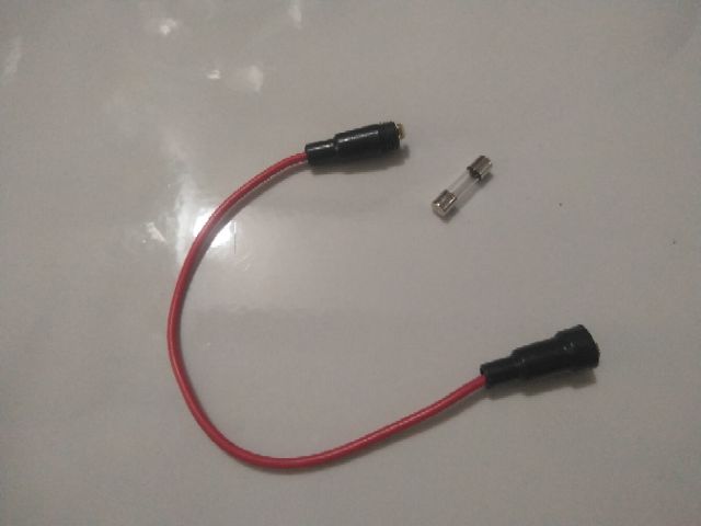 Hộp cầu chì nhỏ 1cm xe máy mô tô có dây điện 10A