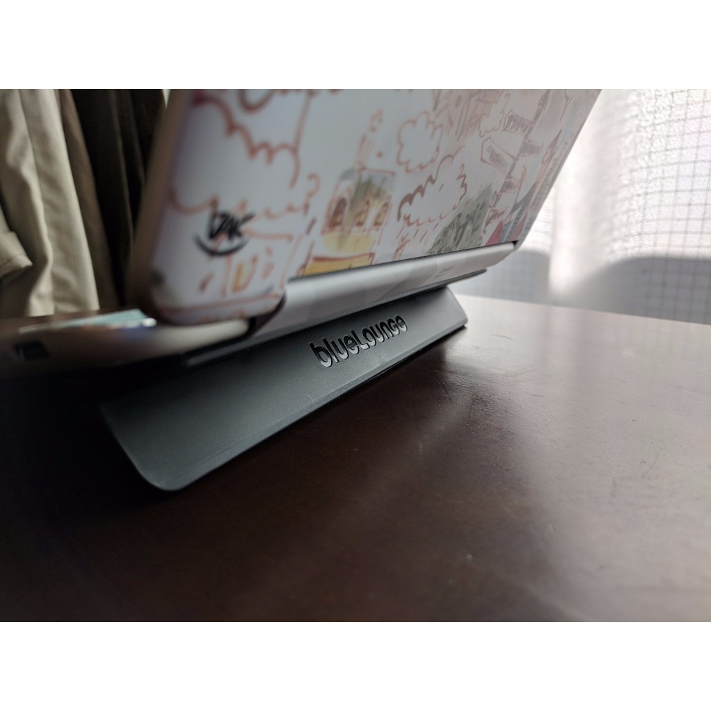 Bluelounge KickFlip for MacbookUltraBook 13/15 inch