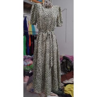 Đầm vintage hoa nhí dáng dài.
