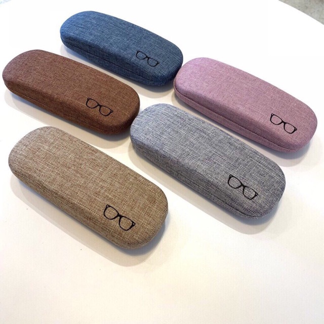 CỰC XINH- hộp đựng kính cận cho các chàng trai, cô gái siêu cute. CỰC HOT- hộp đựng kính cận.