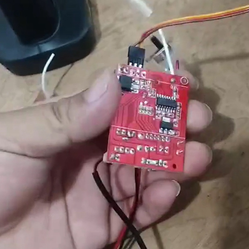 Bảng Mạch Nhận Tín Hiệu Kèm Ăng Ten 2.4G Cho Xe Hơi Điều Khiển Từ Xa MN D90 D91 MN45 MN96 MN99S 1/12