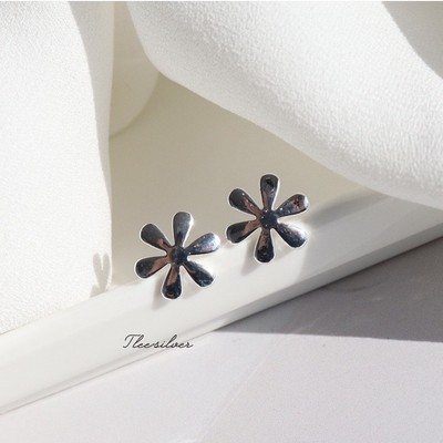 Khuyên tai bạc TLEE hoa cánh mỏng basic TLEE JEWELRY B0363