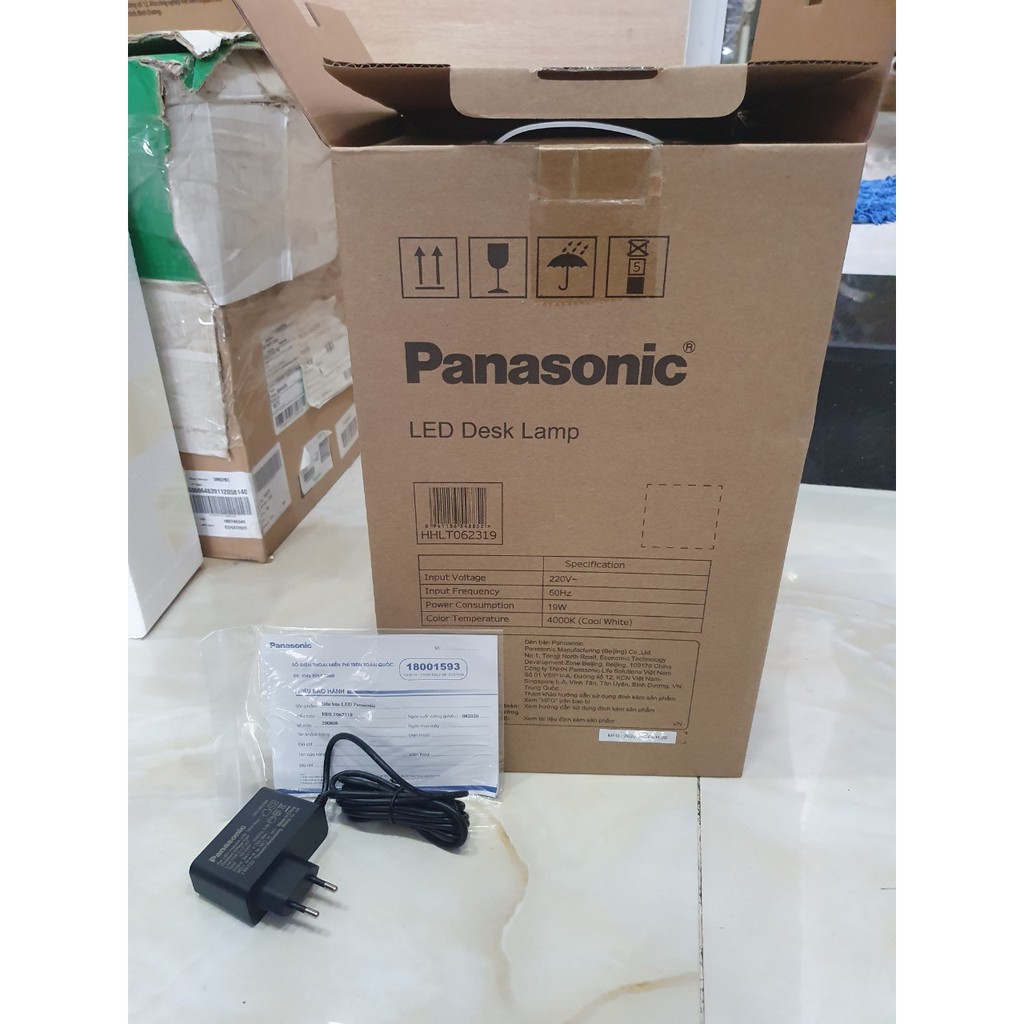 Đèn bàn Led Panasonic HHGLT062319/HHGLT063319