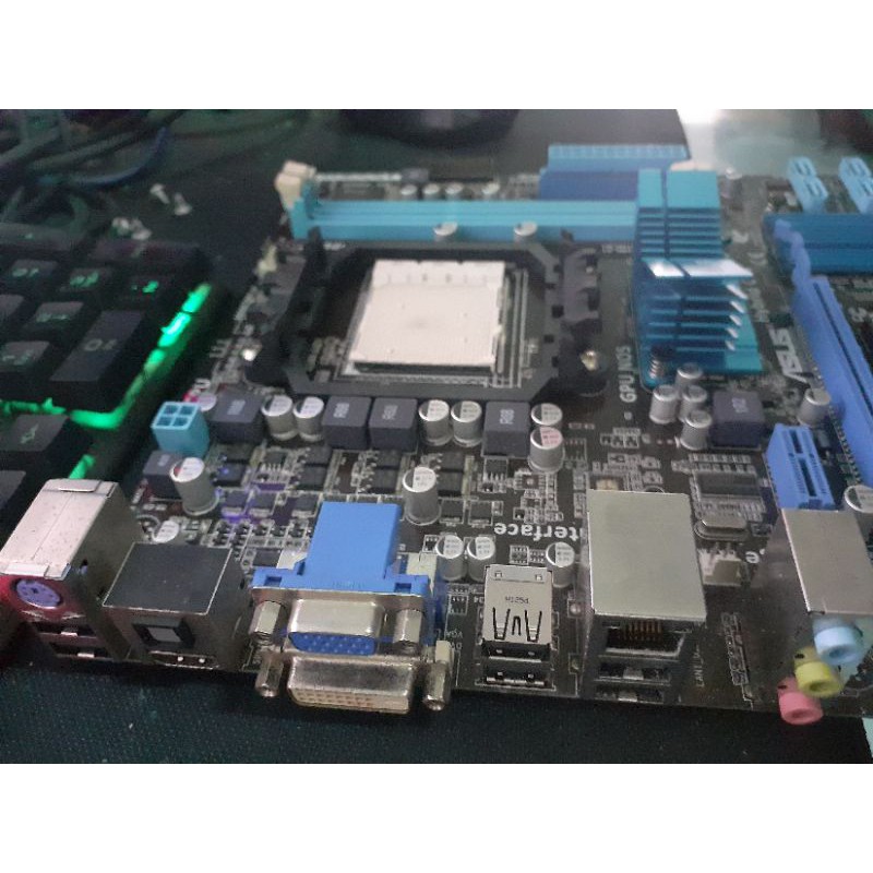 Main Asus M4A88T-M LE socket AM3