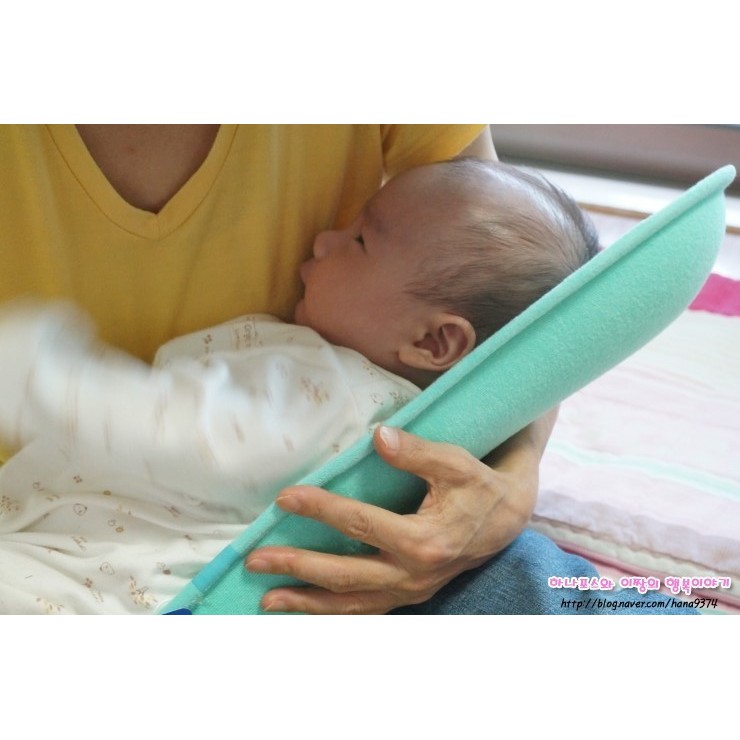 Tấm tựa lưng bế bé sơ sinh/ Tấm tựa lưng để bé bú/ Tấm tựa lưng cho bé Hàn Quốc