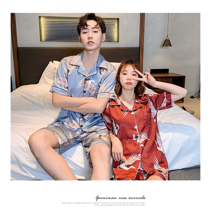 Bộ Đồ Ngủ Bằng Lụa Xinh Xắn Dành Cho Các Cặp Đôi 14 Tuổi | BigBuy360 - bigbuy360.vn