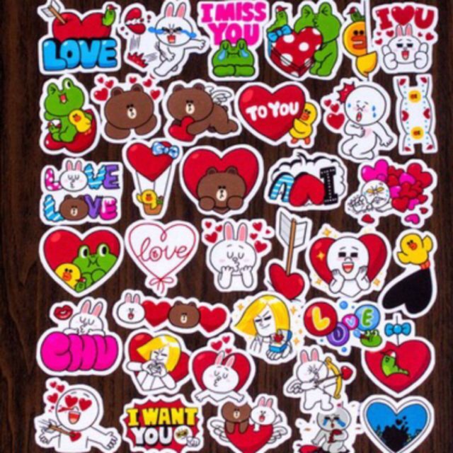 Set 40 sticker nhựa phản quang Doremon, Kitty, Stitch, Marvel,.. size 2-3cm