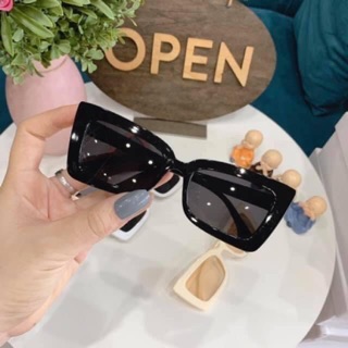 KÍNH MẮT MÈO VUÔNG