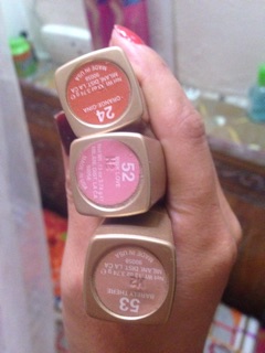 Combo 3 thỏi son Milani ( hơi bị xước xíu ạ)