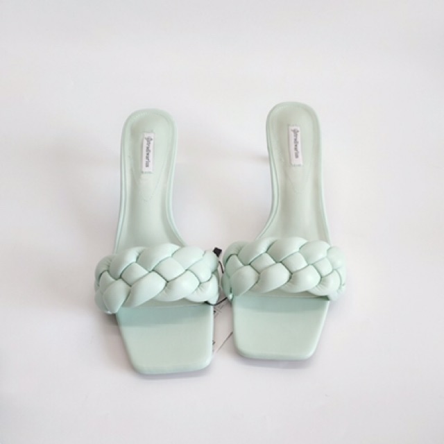 Guốc da quai tết Stradi.varus