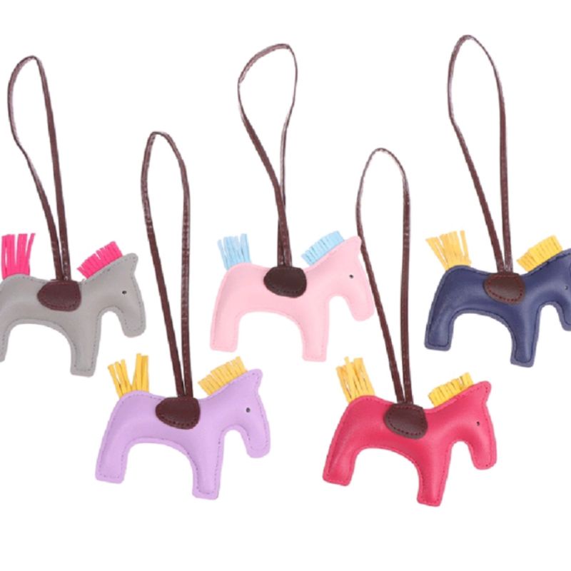 Charm ngựa , móc ngựa phụ kiện treo túi sách , gắn móc chìa khoá quà tặng