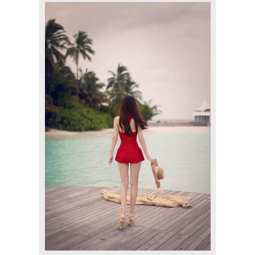 Bộ áo bơi 1 mảnh kín đáo và hấp dẫn | BigBuy360 - bigbuy360.vn