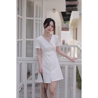 Váy trắng cổ tim basic mặc đi làm, đi chơi
