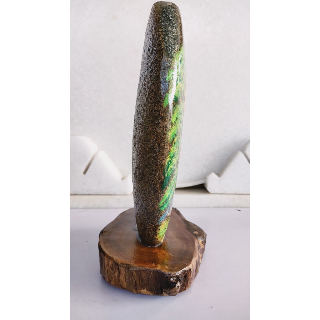 Thư Pháp trên Đá Đa Sắc tự nhiên, KL: 2.8 kg, Cao: 26cm, Rộng: 19cm. Nhận viết chữ Thư Pháp theo yêu cầu khách hàng.