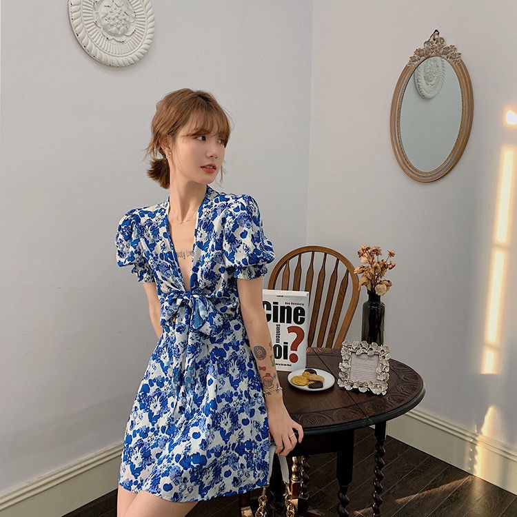 Đầm hoa cổ chữ V chiết eo phong cách retro Pháp plus size