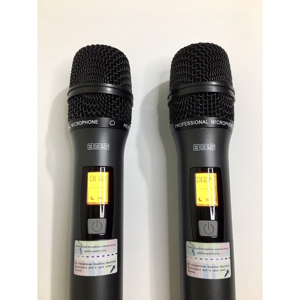 Micro Không Dây M668 Ultra Có Tự Ngắt, Dò Sóng Khỏe.Chuyên Karaoke Gia Đình, Phòng Trà, Quán Hát..