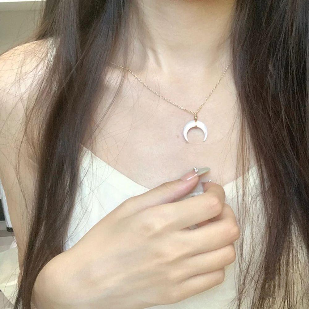 MOCHO Vòng cổ Mặt Trăng Khuyết Sang Trọng Cho Nữ