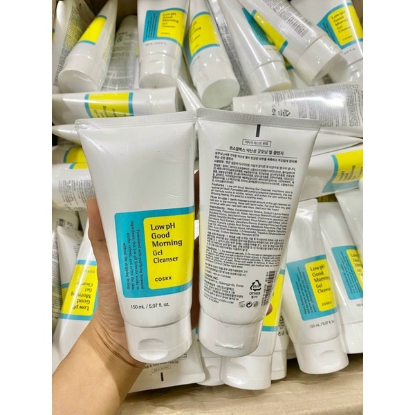 Sữa rửa mặt Cosrx Low PH Good Morning Gel Cleanser dạng gel chiết từ dầu cây trà | BigBuy360 - bigbuy360.vn