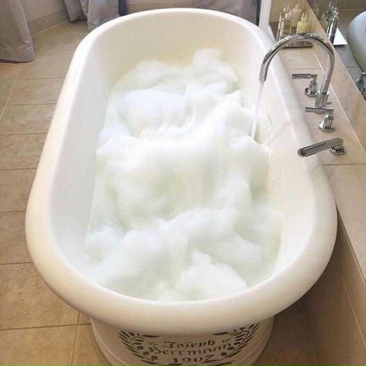 Sữa Tắm Tạo Bọt Cho Bồn Tắm Bath And Body Works Bubble Bath 295ml - BBW.VN