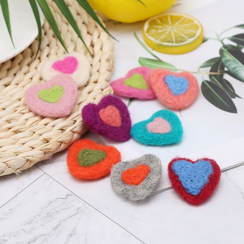 Phụ Kiện Trang Trí Hình Trái Tim Bằng Len Xinh Xắn