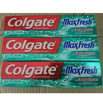 Kem đánh răng Colgate Thái Lan