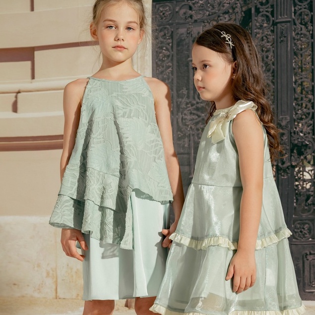 Váy lụa 2 dây dáng xòe 137KIDS thiết kế cách tân sang chảnh cho bé gái đi chơi dự tiệc