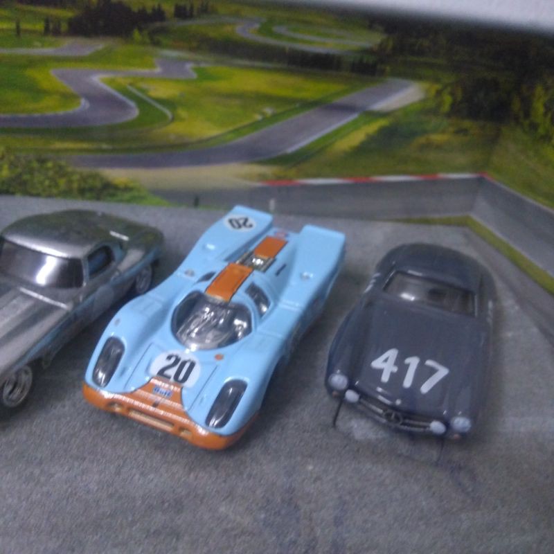 Bộ 4 xe Hotwheels Real Riders Porsche 917 gulf team , jaguar , Mercedes , carry one , hàng siêu hiếm