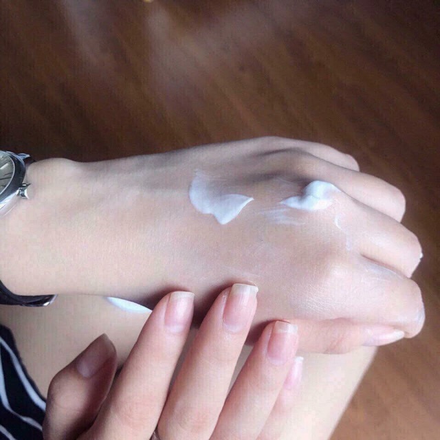 KEM DƯỠNG DA BODY ALPHA ARBUTIN THÁI | BigBuy360 - bigbuy360.vn