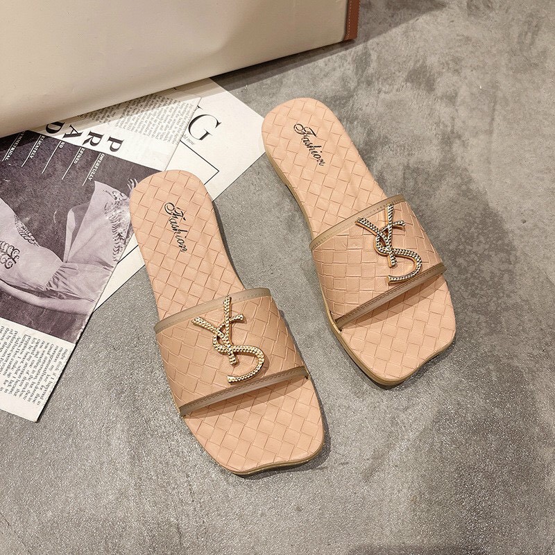 DÉP LÊ QUAI NGANG YS