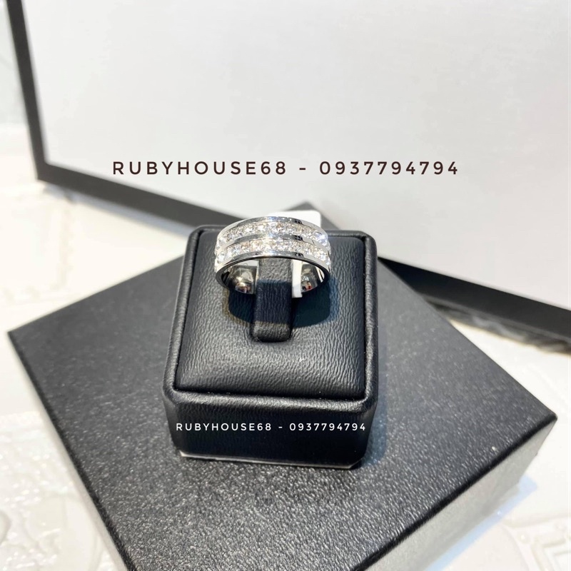 Trụ gài nhẫn da PU cho shop