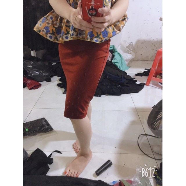 Chân váy bút chì màu đỏ đô, xanh lá, xanh coban, đen, trắng | BigBuy360 - bigbuy360.vn