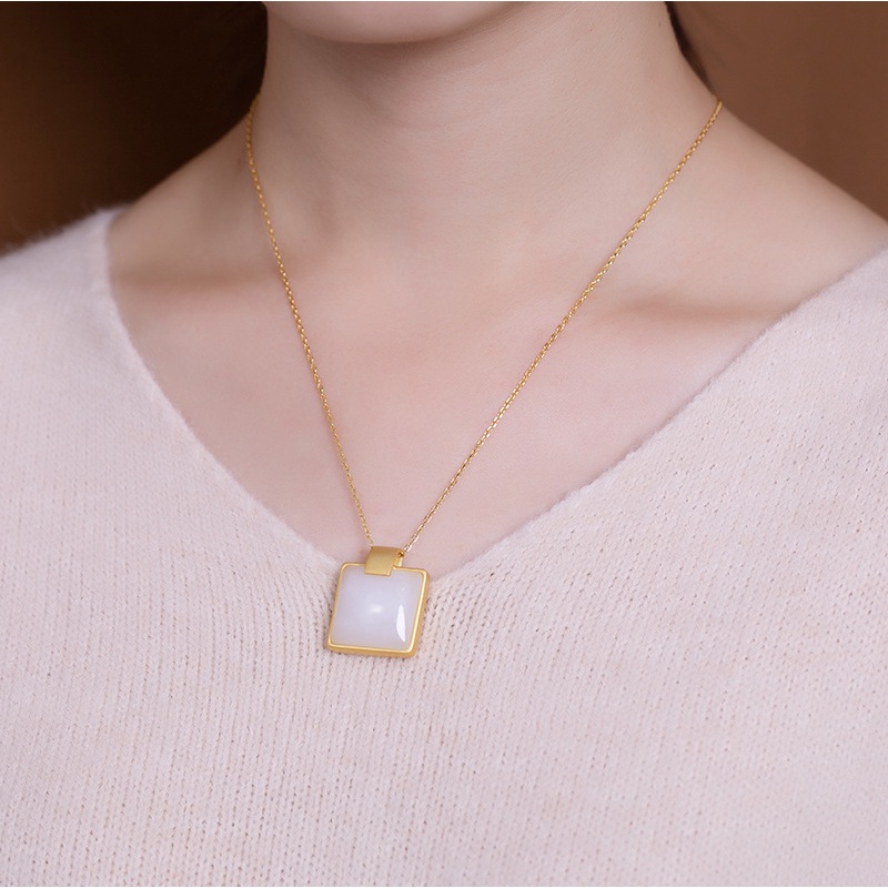 Vòng cổ mạ bạc S925 đính đá ngọc bích trắng