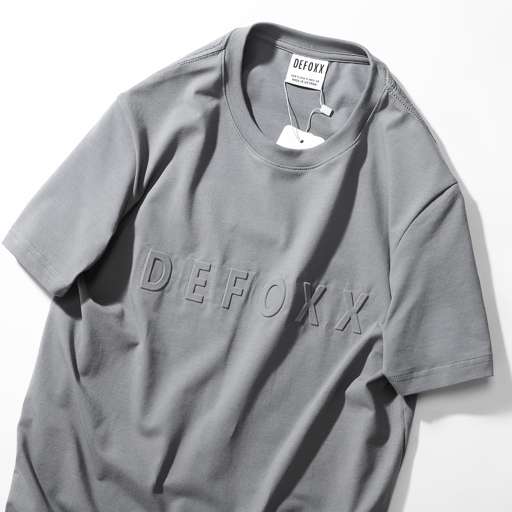 Áo phông nam, áo thun nam cổ tròn trơn DEFOXX vải cotton 4 chiều dập chữ nổi màu xám 220608 foxxmen