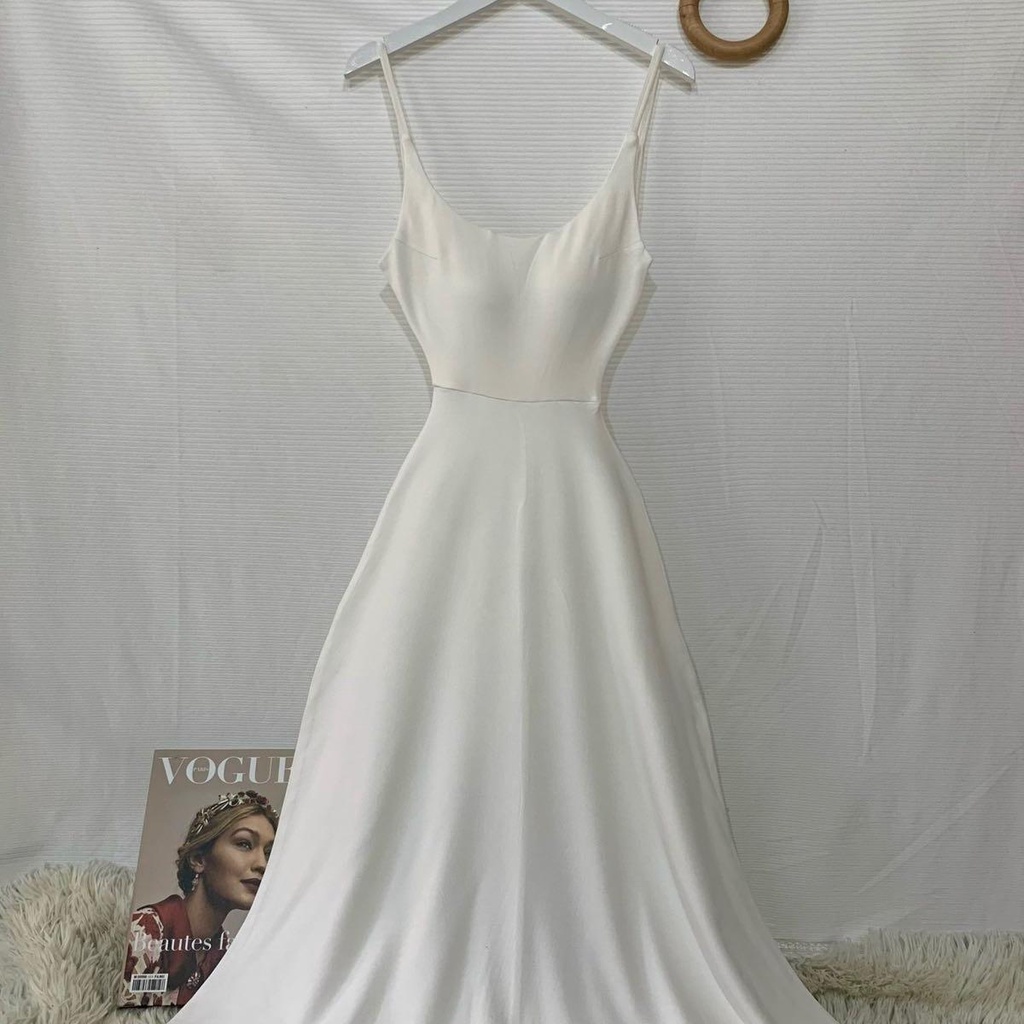 D146 - Đầm xoè basic hở lưng