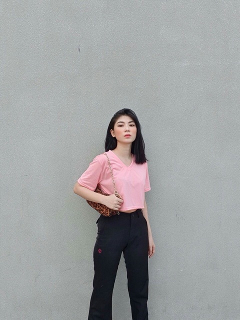 [Mã FAMARAL1 giảm 10K đơn 50K] ÁO CROPTOP PHOM RỘNG CỔ TIM