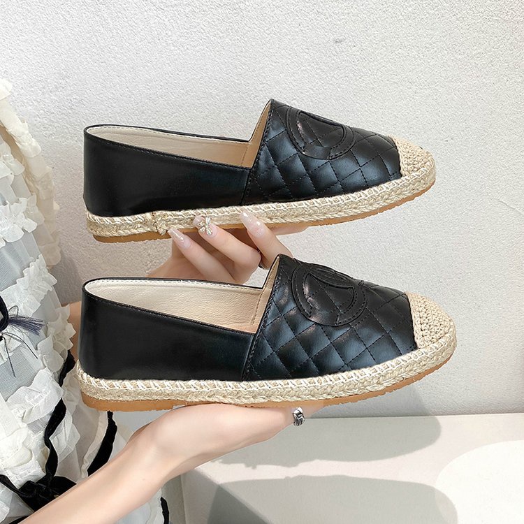 Giày lười đế bằng màu sắc trẻ trung năng động thời trang