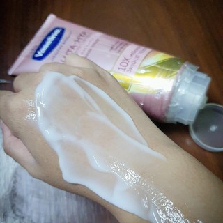 (330ml - Mới 2021) - VASELINE DƯỠNG THỂ GLUTA HYA