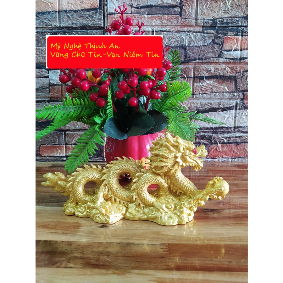 Tượng rồng cầm châu đá poly màu vàng R2000