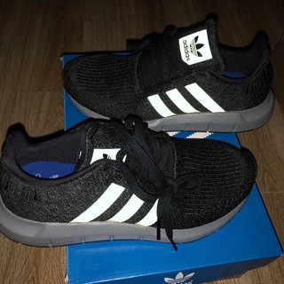 Adidas Swift Run Checkout dư 1 đôi size 382/3