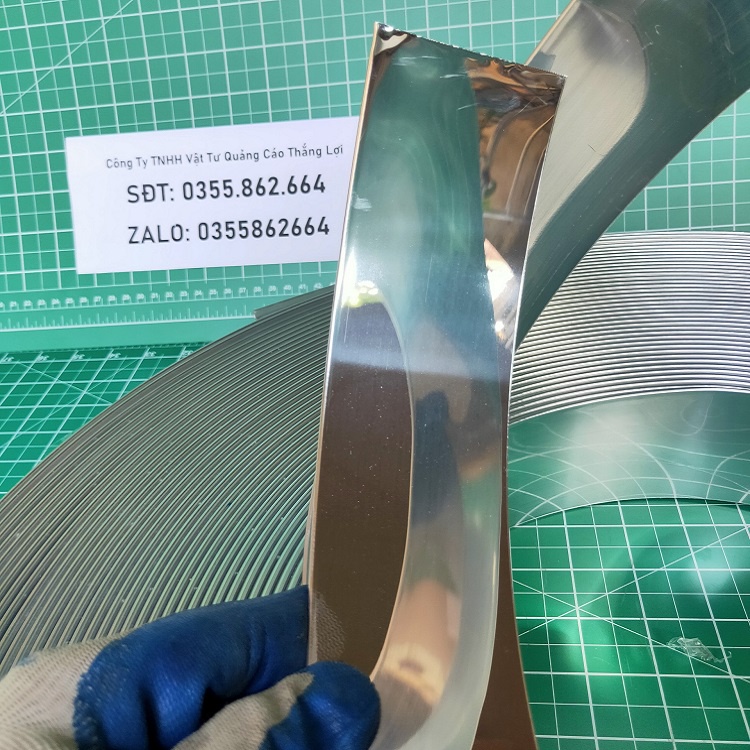 Gáy nhôm bạc gương 4cm 6cm uốn chữ quảng cáo