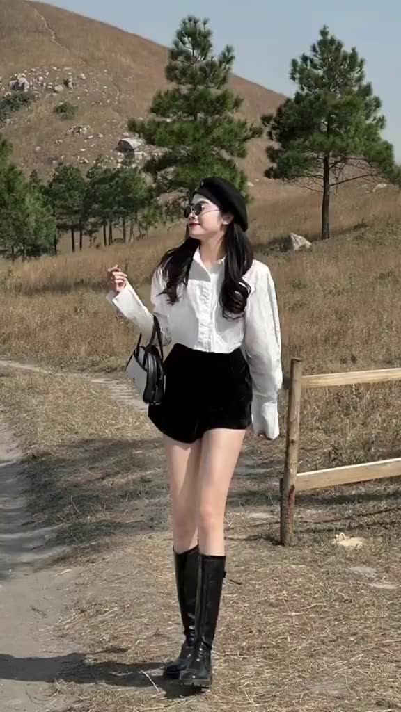 Áo sơ mi Beyo tay dài dáng ngắn sơ mi trơn croptop cổ đức thời trang Hàn Quốc FG046 | BigBuy360 - bigbuy360.vn