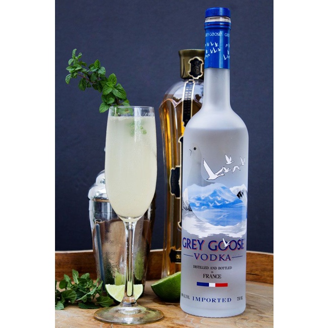 Vỏ Chai Grey Goose xuất sứ Pháp