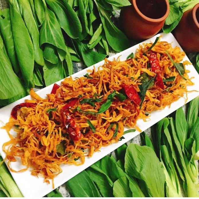 Combo 1KG KHÔ GÀ XÉ CAY LÁ CHANH NGON LOẠI 1 | BigBuy360 - bigbuy360.vn