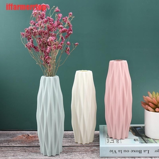 Chậu hoa bằng gốm sứ màu trắng kiểu dáng cổ điển