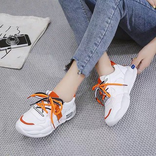 Giày thể thao đế lượn dây vàng, cam